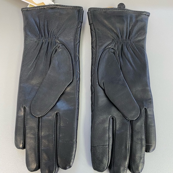 Michael Kors Tech Leather Gloves with Gold Charm - Picture 2 of 10